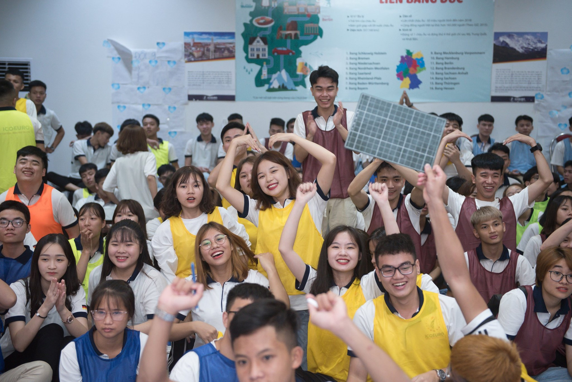 Hoạt động tập thể sôi nổi của học viên