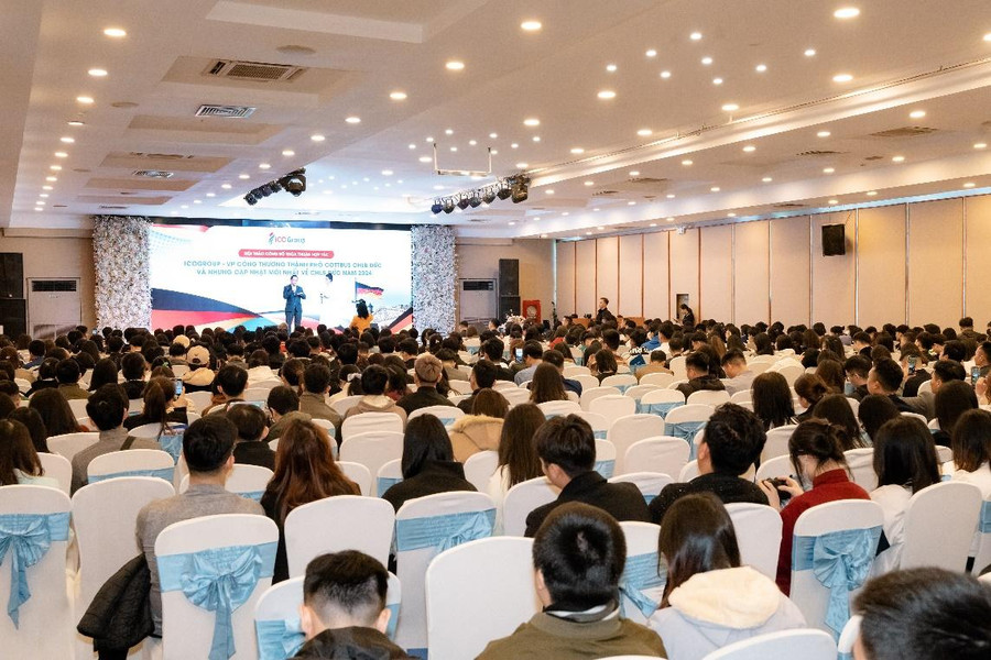 Hình ảnh học sinh và hoạt động định hướng du học Đức tại Trọng Mười Edu và ICOEURO